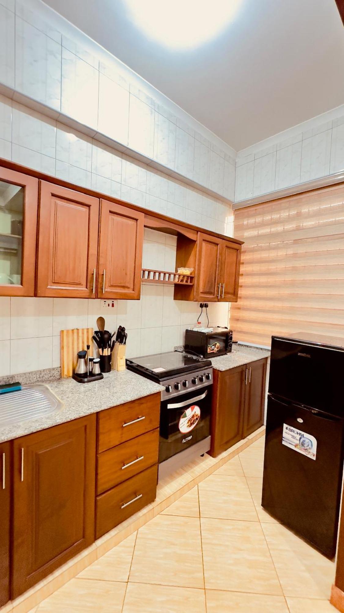 Fratt Homes B Дар ес Саалам Екстериор снимка