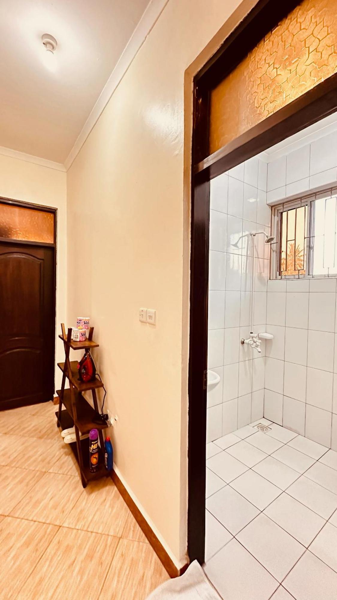 Fratt Homes B Дар ес Саалам Екстериор снимка